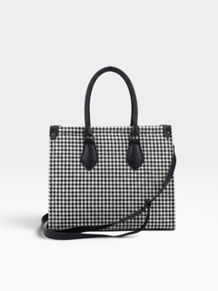 Frame Structured Bags