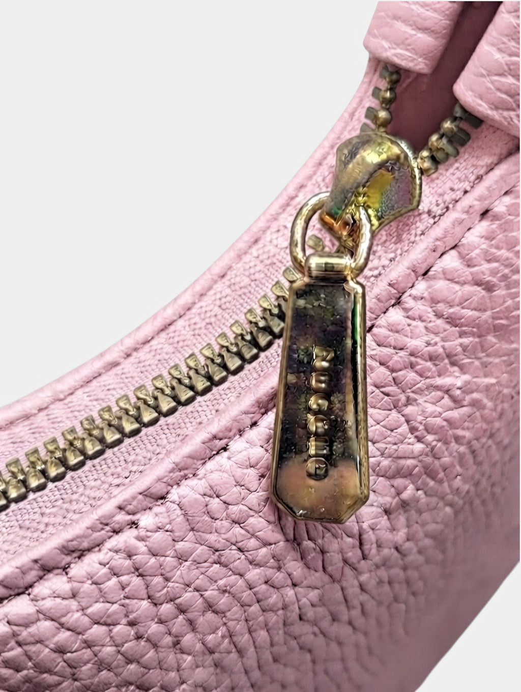Pebbled Shoulder Bag – product view 2