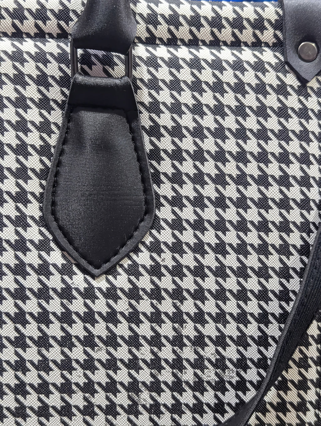 Large Houndstooth Structured Tote – product view 2