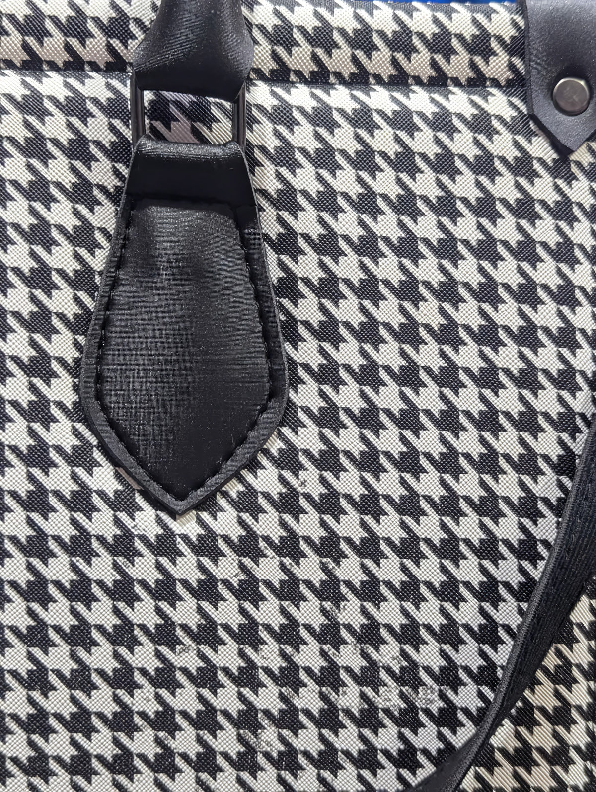 Large Houndstooth Structured Tote – product view 2